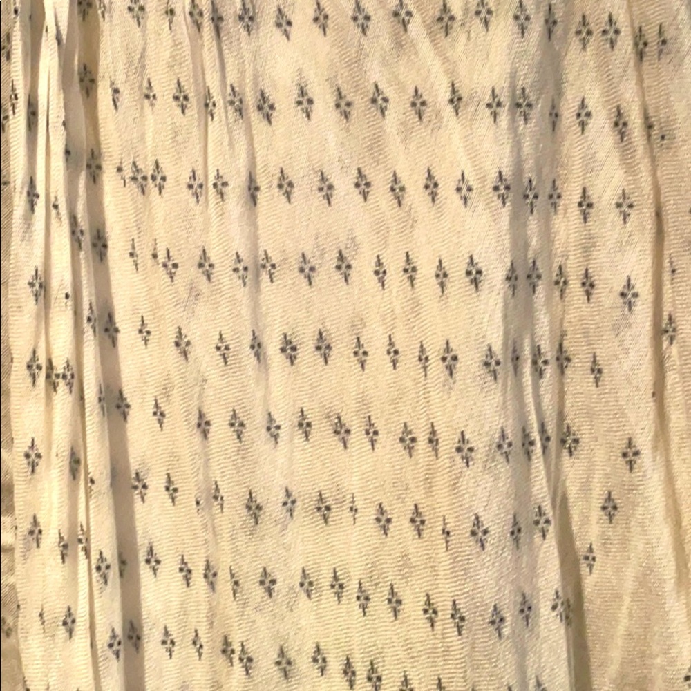 Gap patterned scarf - Picture 2 of 2